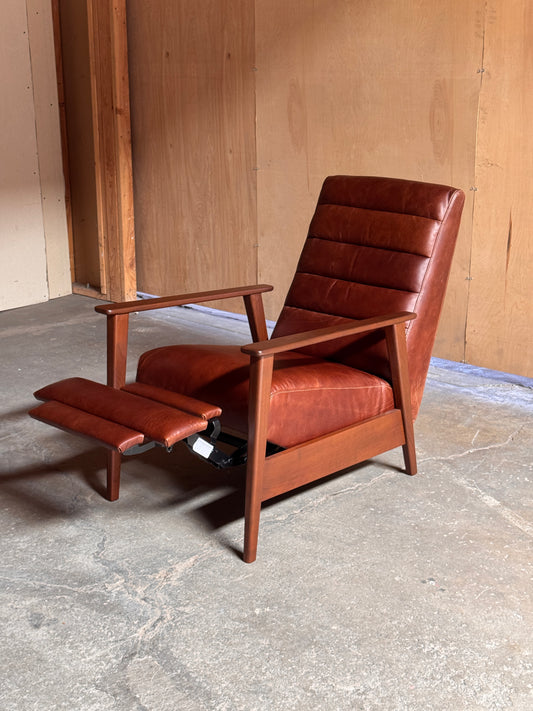 ELLOW RECLINING LOUNGE CHAIR